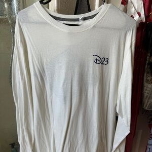 D23 L long sleeved t shirt